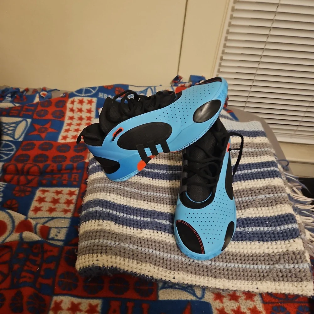 Don Mitchell Size 12 Blue Basketball Shoes - Picture 2 of 3